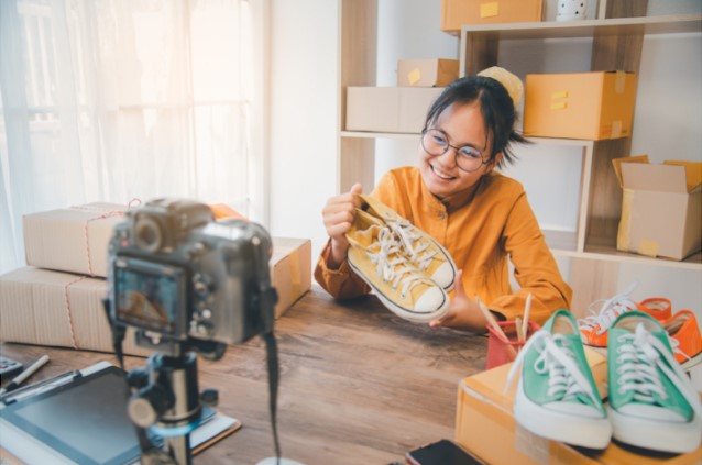 Review oleh Blogger: Strategi Persuasif yang Efektif Meningkatkan Kepercayaan dan Penjualan