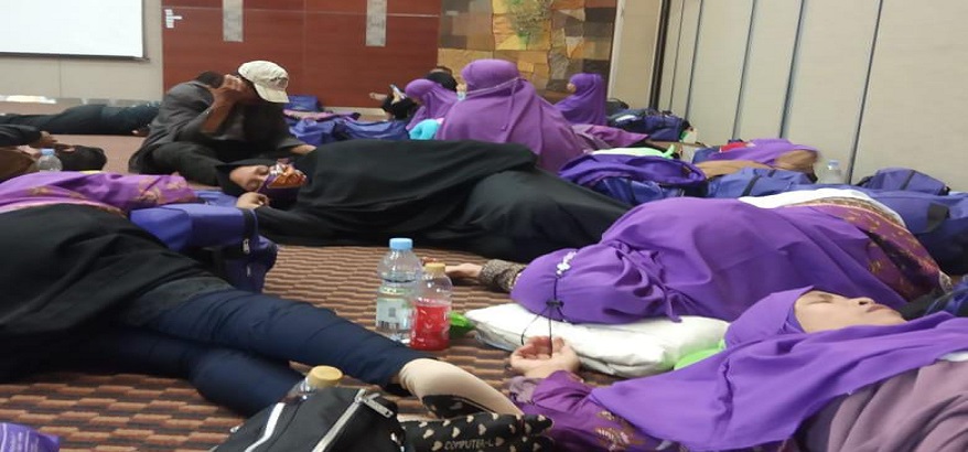 Puluhan Jemaah Umrah Asal Garut Terlantar Berhari-hari di Bandara Soekarno-Hatta