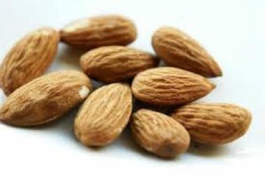 Fakta Unik tentang Makanan Sehat: Apakah Kacang Almond Benar-benar Superfood?